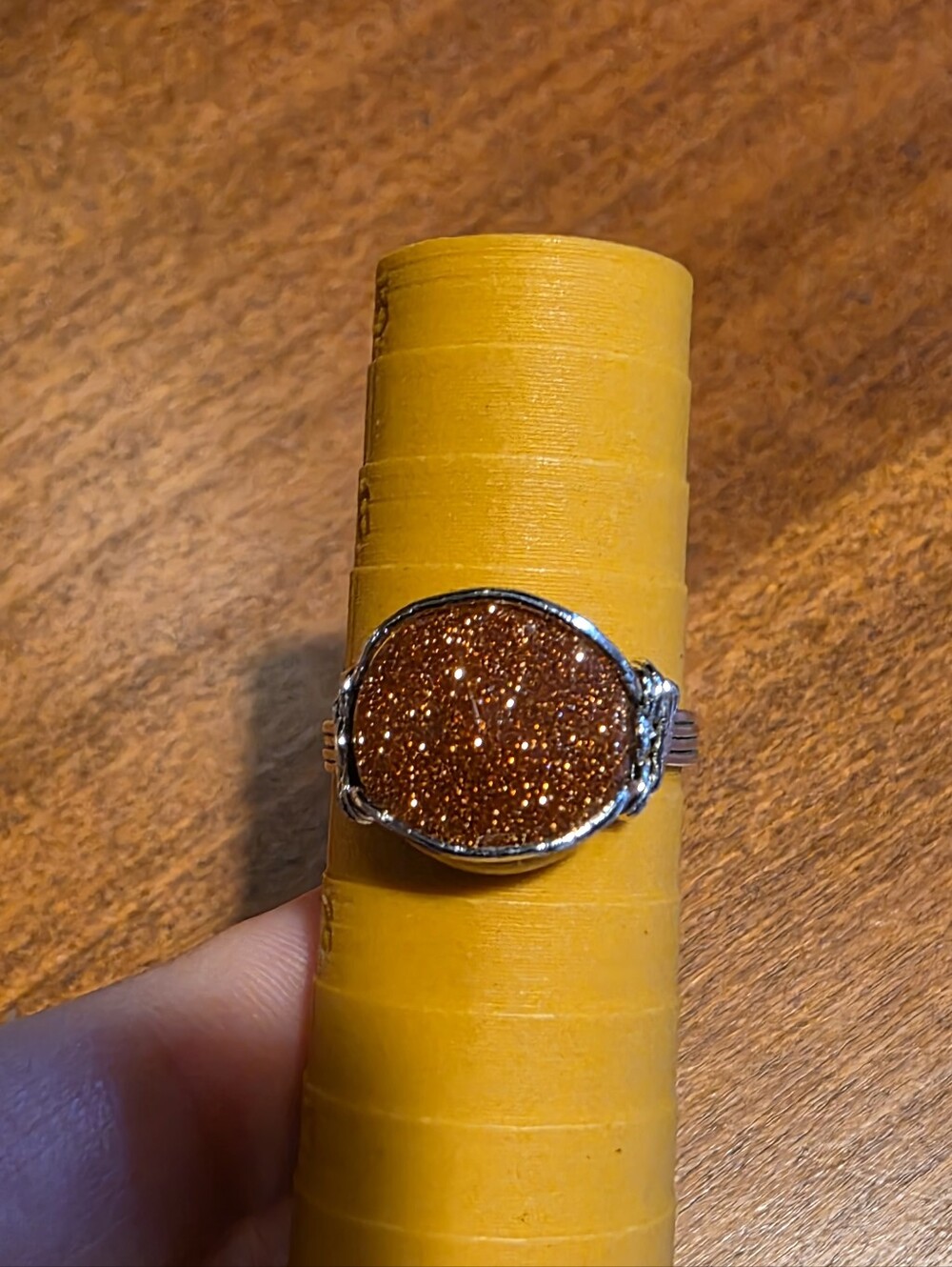 Women's Goldstone Ring Sz 7.5